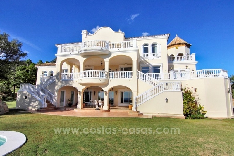 Belle villa de style classique à vendre dans le Complexe Marbella Club Golf