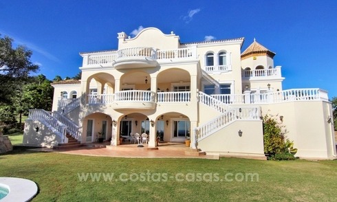 Belle villa de style classique à vendre dans le Complexe Marbella Club Golf 