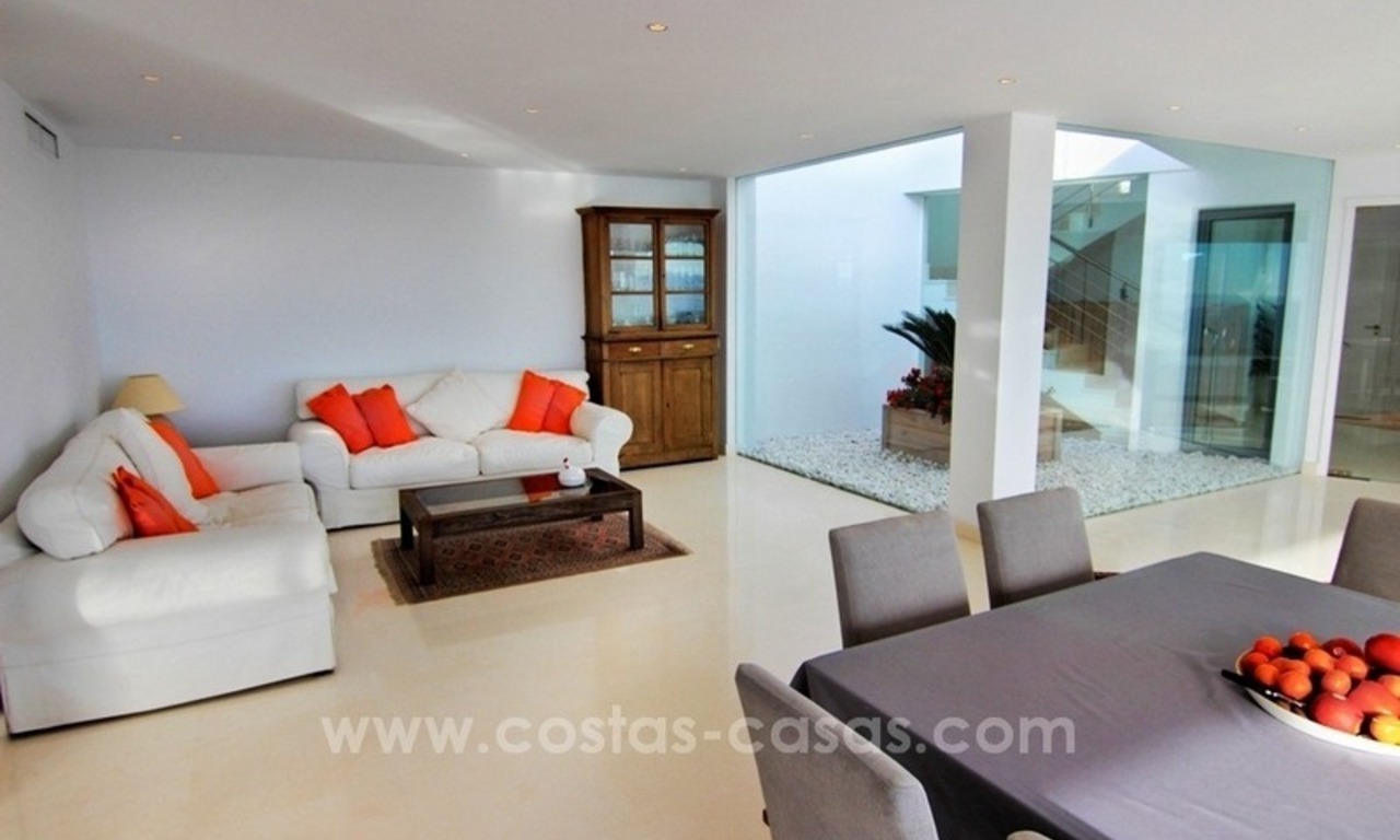 Villa contemporánea nueva y muy bonita en venta en Mijas 10