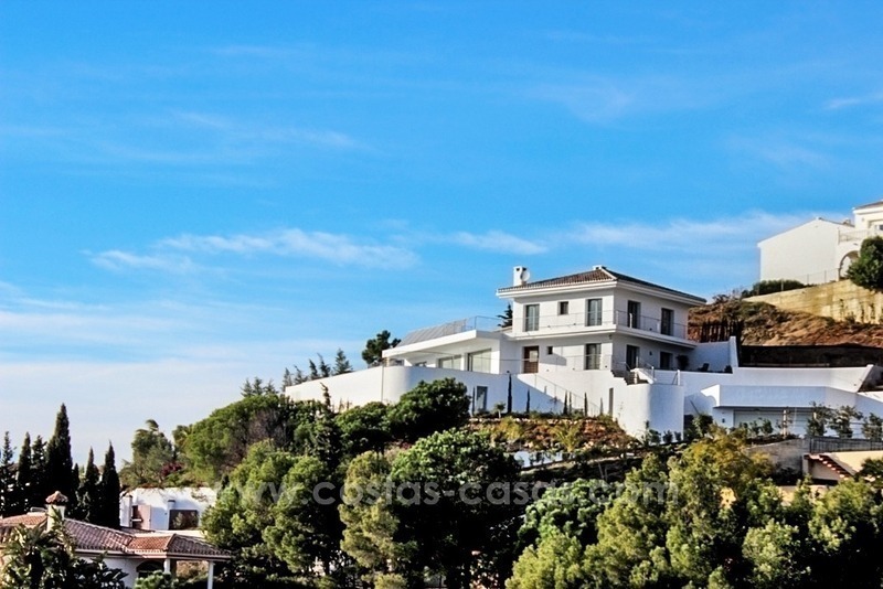 Villa contemporánea nueva y muy bonita en venta en Mijas