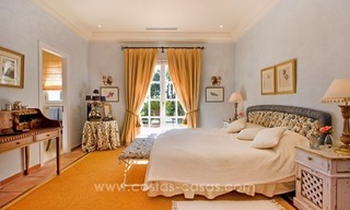 En venta: una lujosa y elegante villa clásica con las mejores vistas en El Madroñal - Benahavis 22