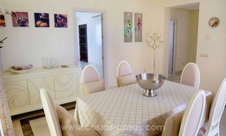 Villa de lujo totalmente renovada en venta en Estepona 22