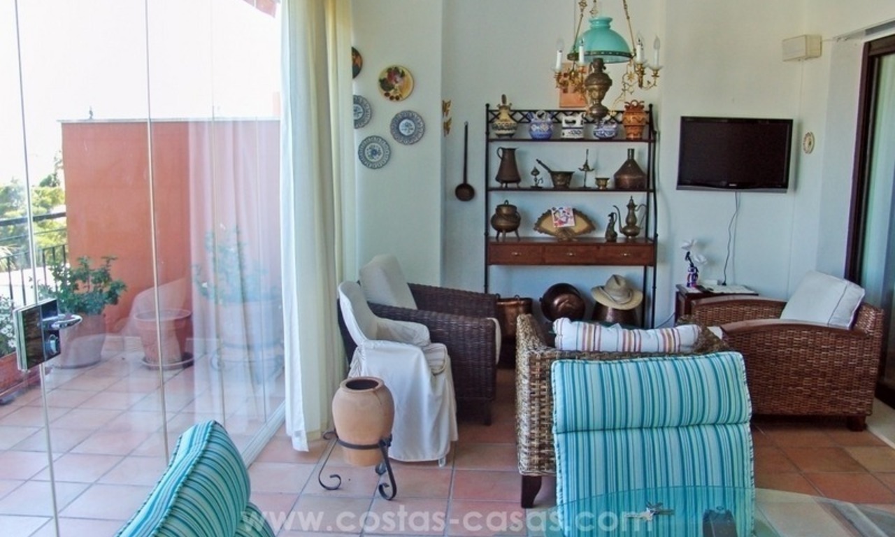 Apartamento de estilo contemporáneo en venta en La Quinta, Benahavis - Marbella 5