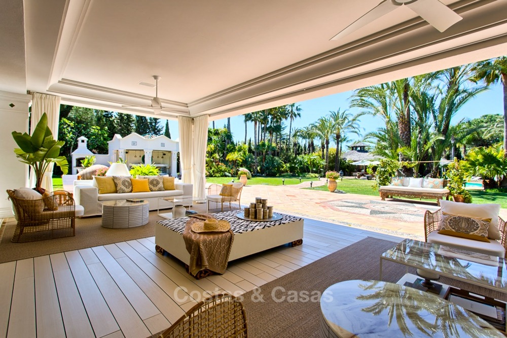 Espectacular cortijo villa junto a la playa en venta en Marbella 11143