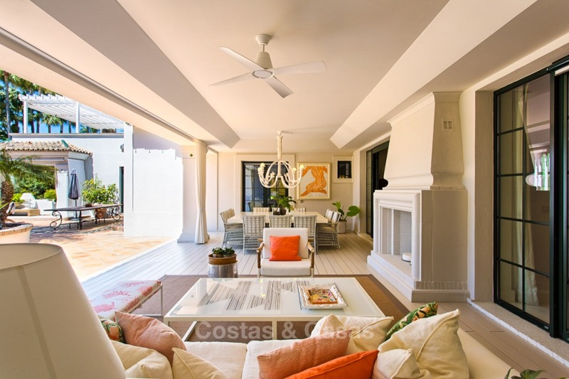 Espectacular cortijo villa junto a la playa en venta en Marbella 11148 