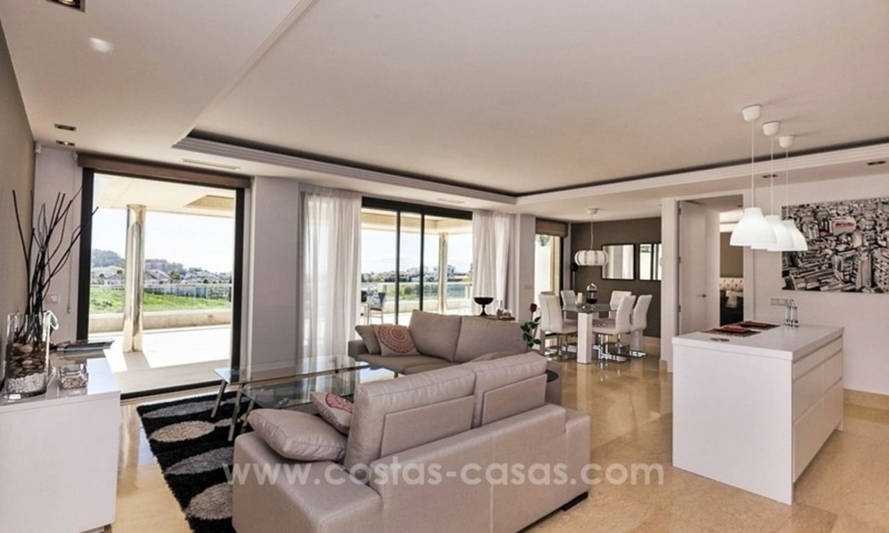 Apartamento moderno de lujo en venta en Nueva Andalucia - Marbella 3