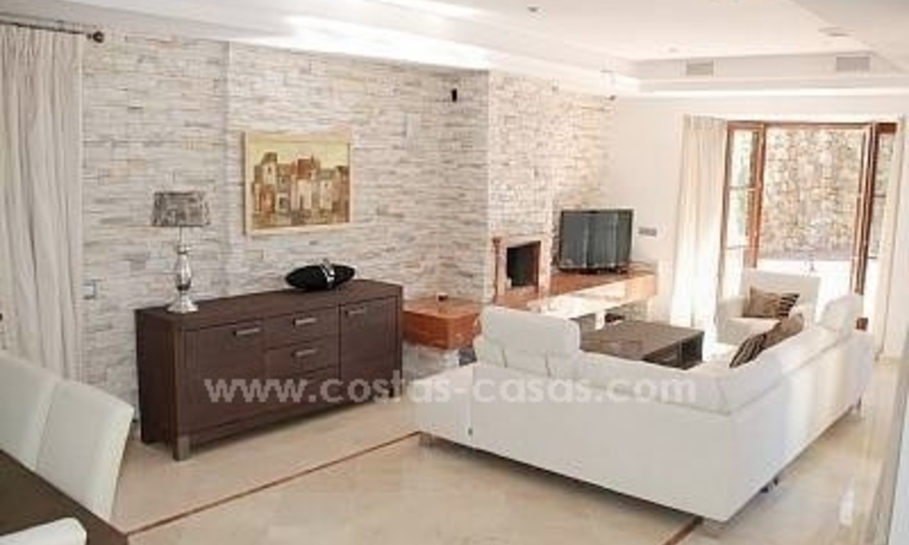 Villa moderna a la venta en El Madroñal, Benahavis - Marbella 9