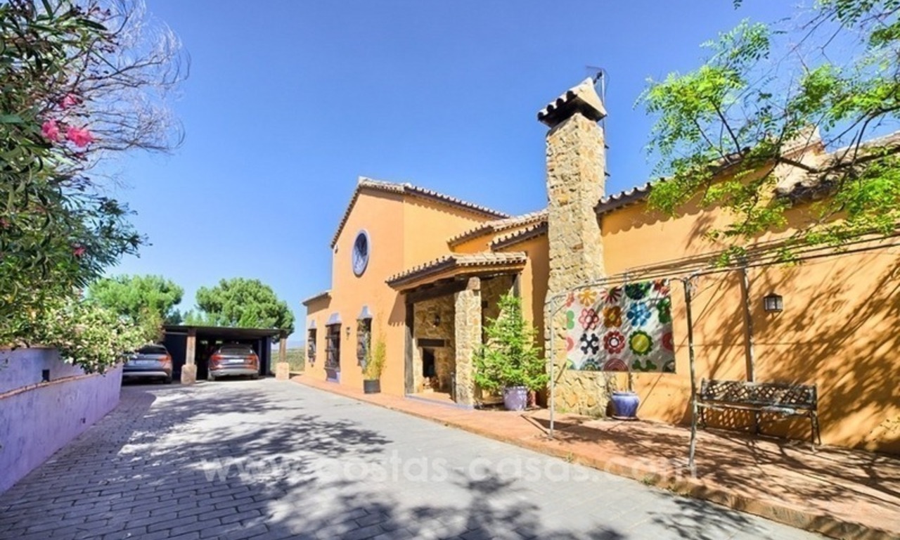 Finca - Villa en venta en Estepona con vistas panorámicas al mar 7