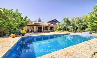 Finca - Villa en venta en Estepona con vistas panorámicas al mar 4