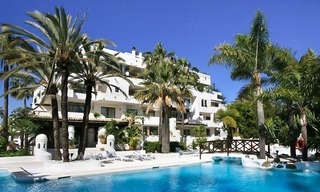 Oportunidad! Ganga apartamento ático en venta, junto a la playa de Puerto Banús, Marbella 0