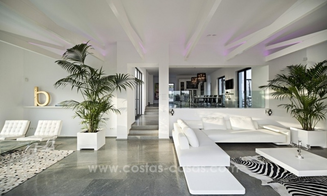 Villa exclusiva de estilo moderno en venta en la zona de Marbella - Benahavis 20