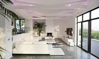 Villa exclusiva de estilo moderno en venta en la zona de Marbella - Benahavis 23