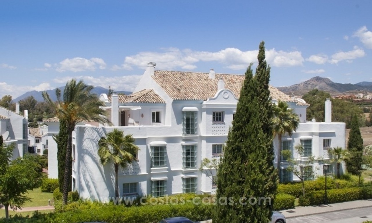Ático de 4 dormitorios en venta en una urbanización cerrada en Marbella 3