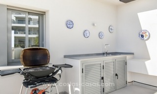 Ático apartamento contemporáneo de lujo en una zona de golf, en venta en Marbella - Benahavís 13