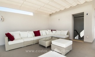 Ático apartamento contemporáneo de lujo en una zona de golf, en venta en Marbella - Benahavís 8