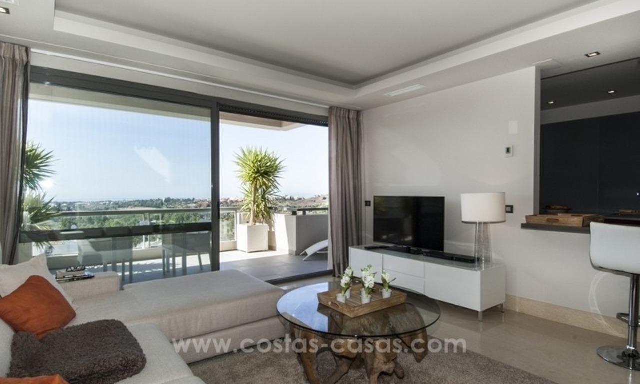 Ático apartamento contemporáneo de lujo en una zona de golf, en venta en Marbella - Benahavís 18