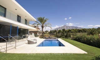 Nueva villa moderna a estrenar en venta en Nueva Andalucía, Marbella 2