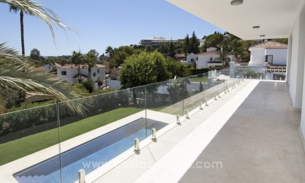 Nueva villa moderna a estrenar en venta en Nueva Andalucía, Marbella 11