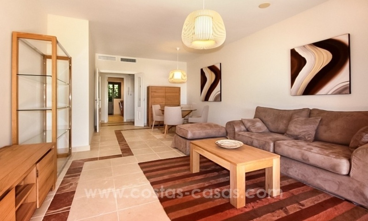 Precioso apartamento en planta baja en venta en Benahavis Marbella 4