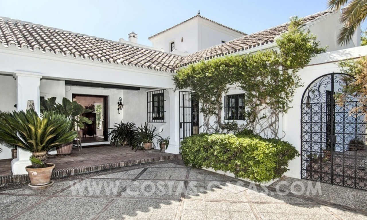 Magnífica y elegante villa Encanto provenzal en exclusiva en El Madroñal - Benahavis, con excepcionales vistas al mar 3