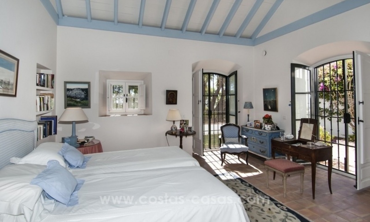 Magnífica y elegante villa Encanto provenzal en exclusiva en El Madroñal - Benahavis, con excepcionales vistas al mar 24
