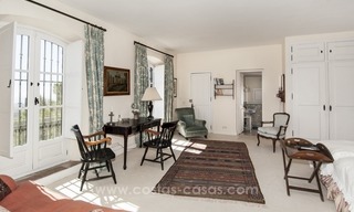 Magnífica y elegante villa Encanto provenzal en exclusiva en El Madroñal - Benahavis, con excepcionales vistas al mar 26