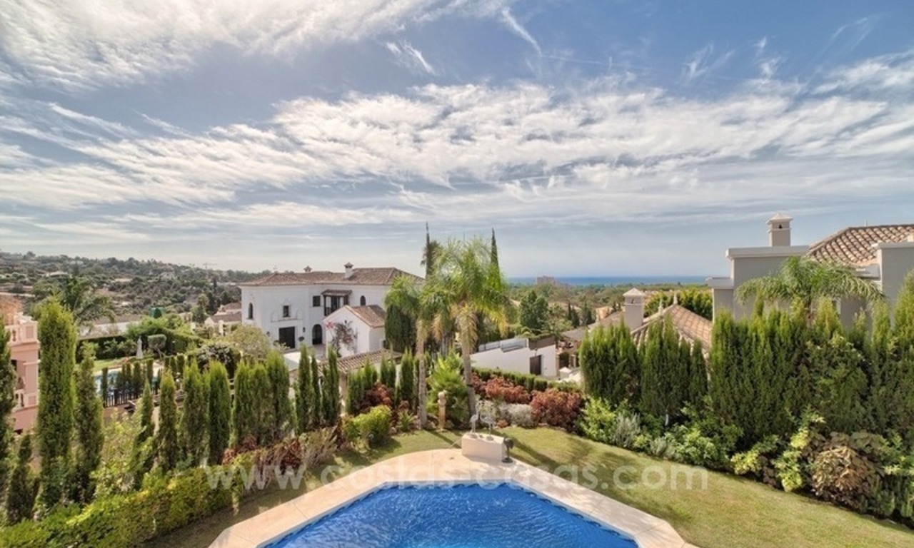 Villa de estilo clásico en venta en Elviria, Marbella 2