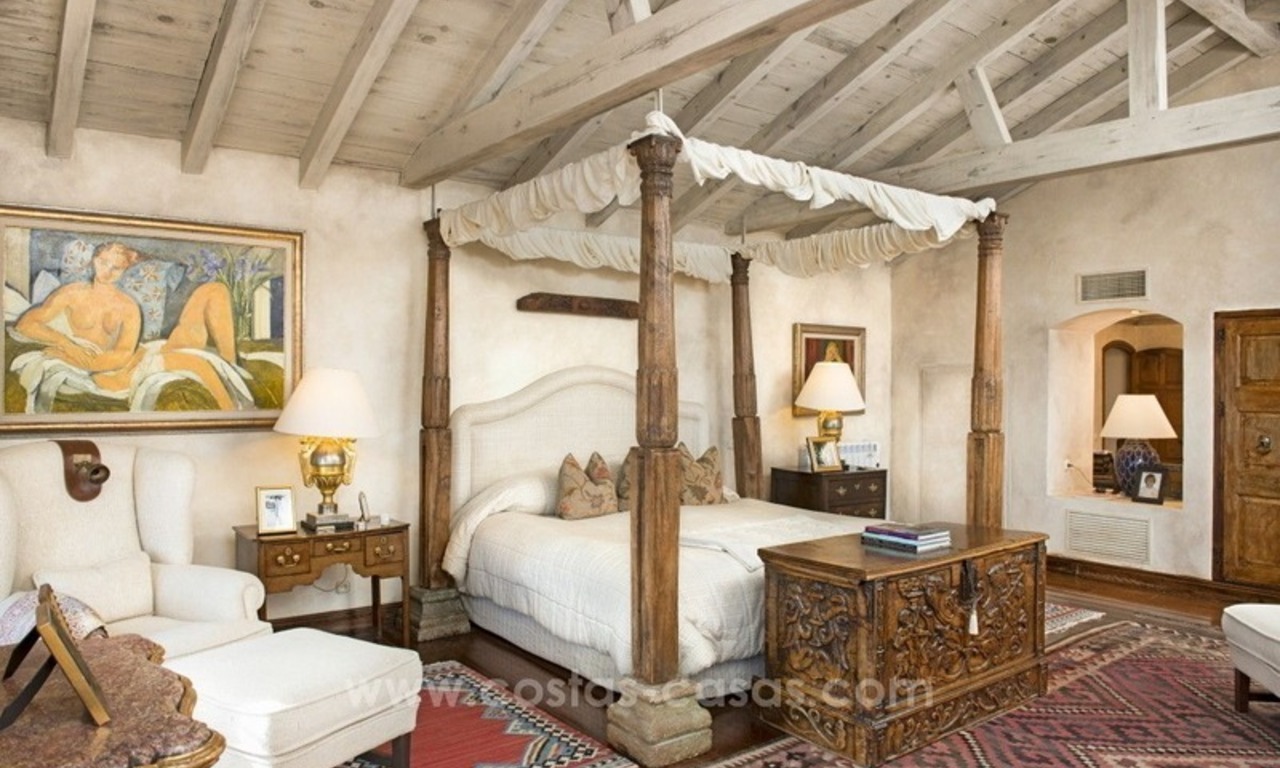 Villa clásica de estilo rústico en venta en El Madroñal, Benahavis - Marbella 36