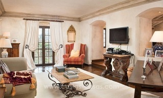 Villa clásica de estilo rústico en venta en El Madroñal, Benahavis - Marbella 37