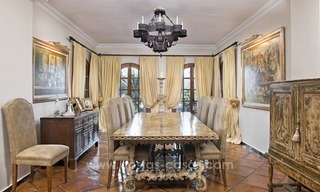 Villa clásica de estilo rústico en venta en El Madroñal, Benahavis - Marbella 34