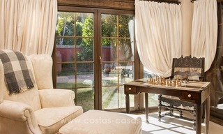 Villa clásica de estilo rústico en venta en El Madroñal, Benahavis - Marbella 28