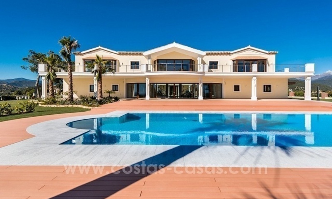 Villa Moderna - Andaluza exclusiva en venta en la zona de Marbella - Benahavis 3