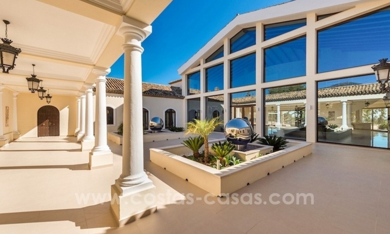 Villa Moderna - Andaluza exclusiva en venta en la zona de Marbella - Benahavis 4