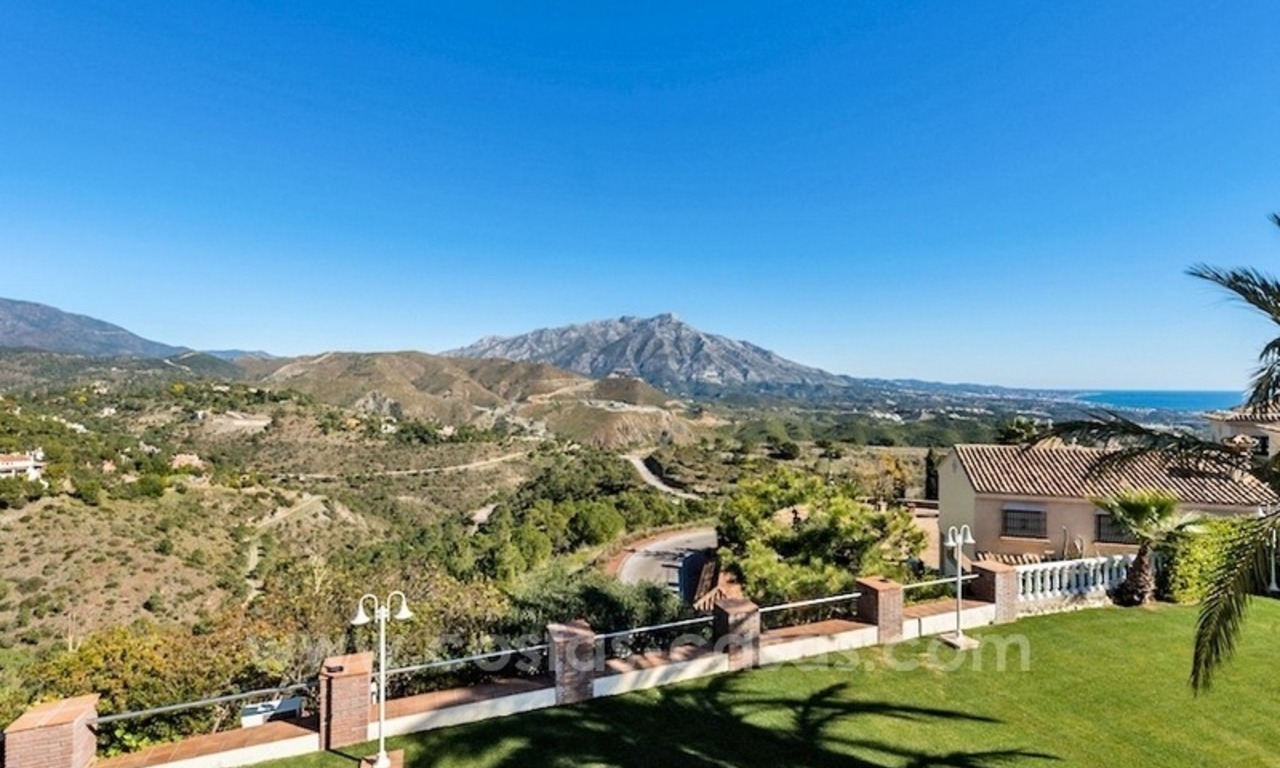 Villa Moderna - Andaluza exclusiva en venta en la zona de Marbella - Benahavis 2