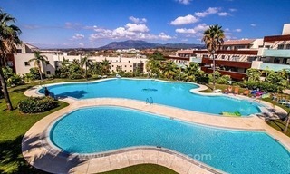 En venta: precioso apartamento moderno, con vistas al mar en la zona de Benahavis - Marbella 16