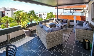 En venta: precioso apartamento moderno, con vistas al mar en la zona de Benahavis - Marbella 1