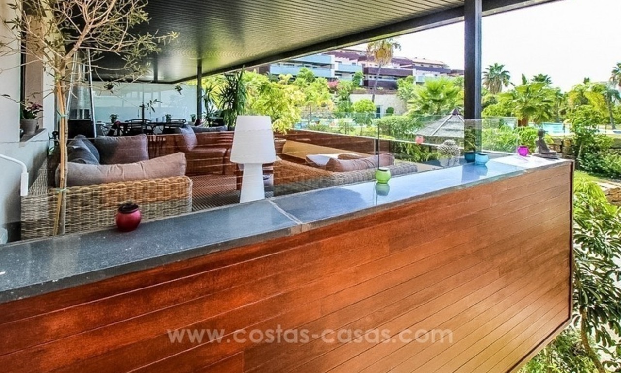 En venta: precioso apartamento moderno, con vistas al mar en la zona de Benahavis - Marbella 3