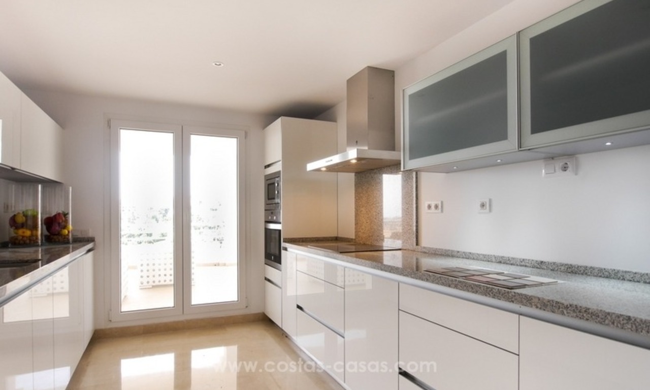 En venta: Nuevos apartamentos y áticos de lujo, Nueva Andalucía, Marbella 39