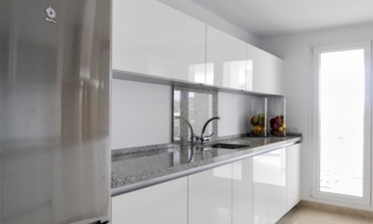 En venta: Nuevos apartamentos y áticos de lujo, Nueva Andalucía, Marbella 40