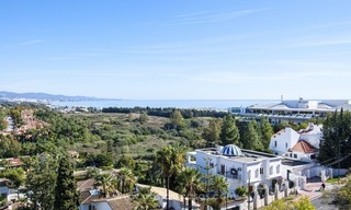 Amplio apartamento en venta en excelente ubicación en Nueva Andalucía en Marbella, cerca de Puerto Banús 1