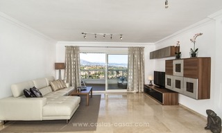 Amplio apartamento en venta en excelente ubicación en Nueva Andalucía en Marbella, cerca de Puerto Banús 7