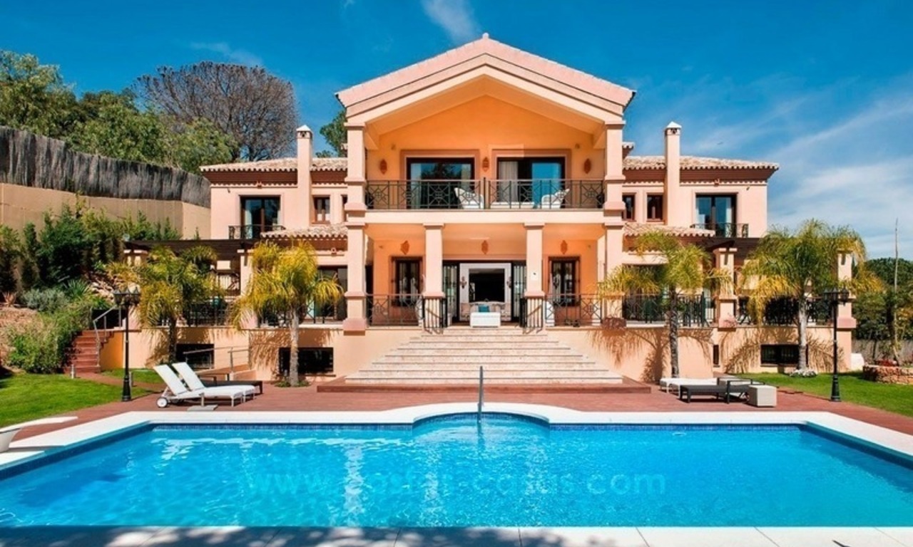 Gran villa con vistas al mar en venta en el Madroñal, Benahavis - Marbella 2