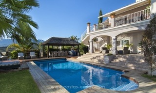 Villa con vistas al mar en venta al Este de Marbella 10