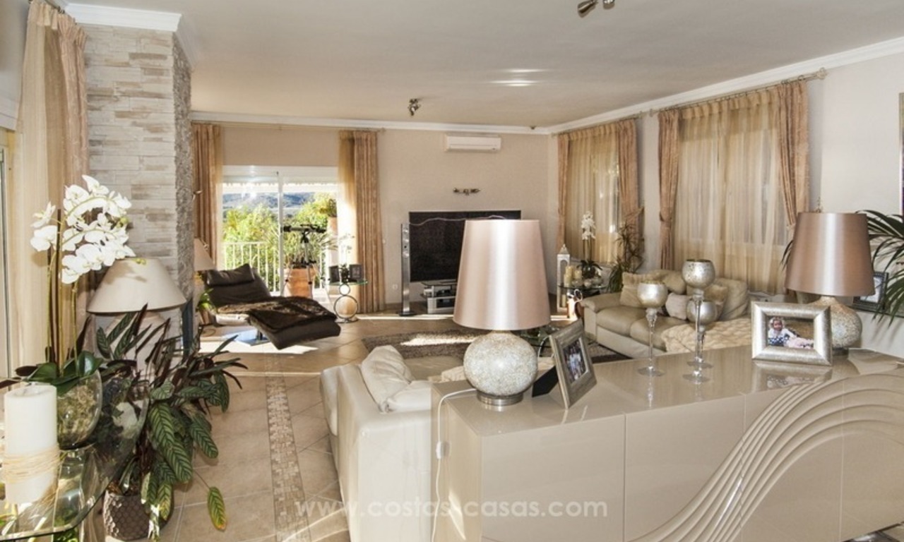 Villa con vistas al mar en venta al Este de Marbella 15