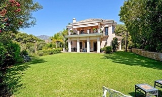 Bonita villa en venta, primera línea de golf, en Marbella Este 8
