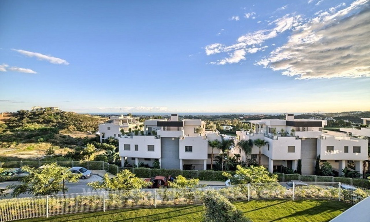 Apartamento moderno en venta en Marbella - Benahavis con vistas al mar 11