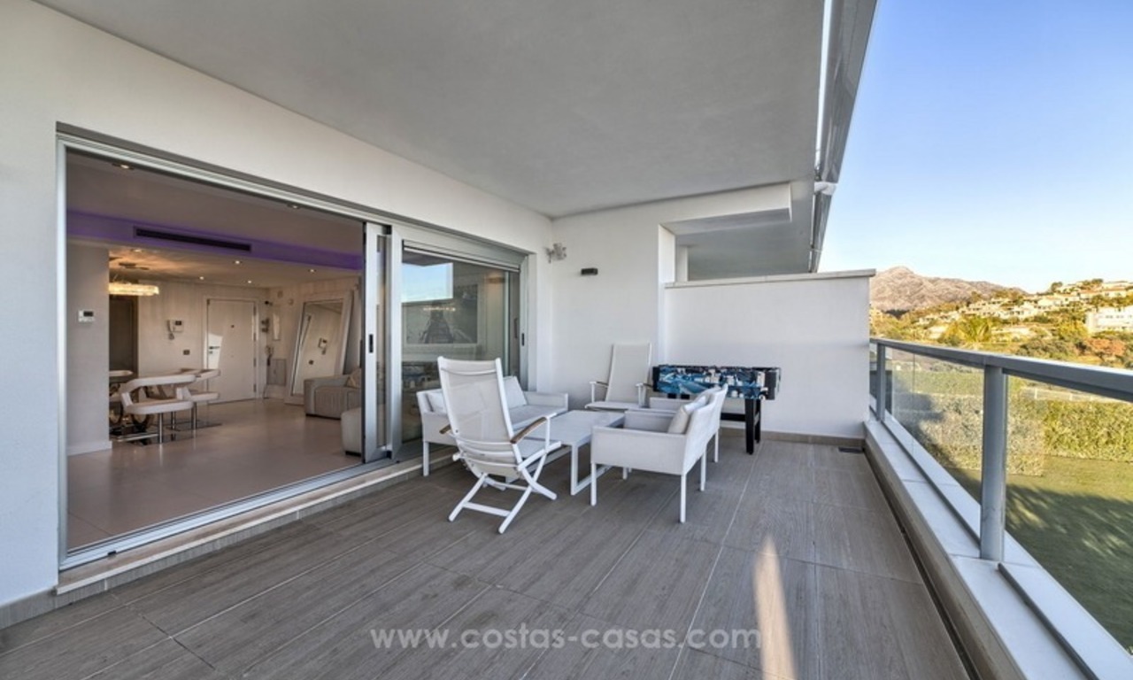 Apartamento moderno en venta en Marbella - Benahavis con vistas al mar 8