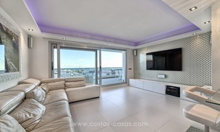 Apartamento moderno en venta en Marbella - Benahavis con vistas al mar 0