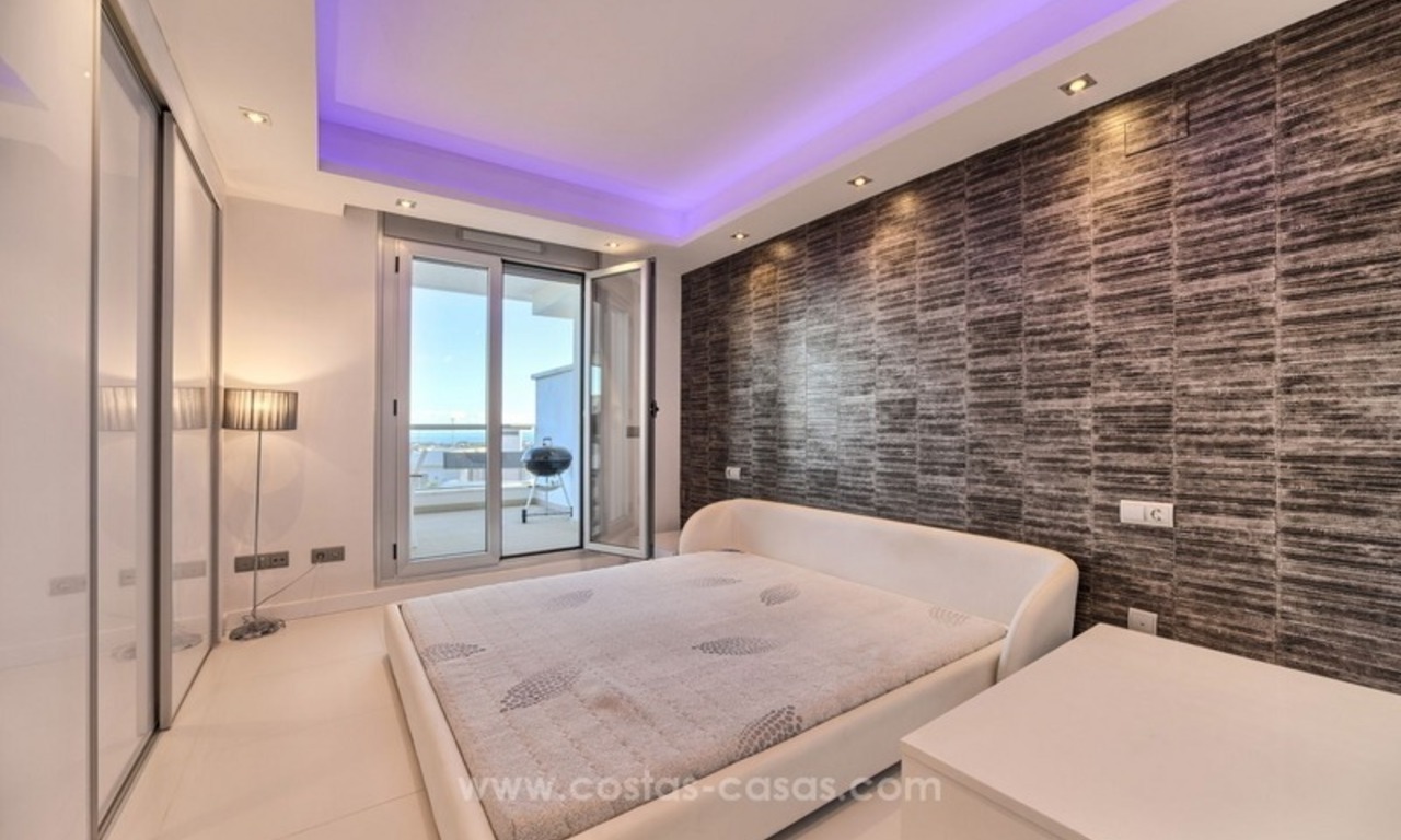 Apartamento moderno en venta en Marbella - Benahavis con vistas al mar 6