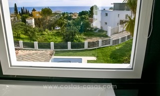 Villa de estilo moderno, con excelentes vistas panorámicas al mar en Marbella 18